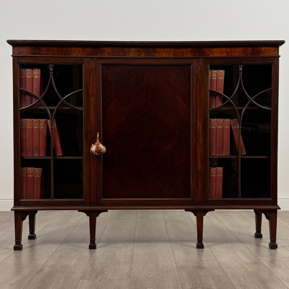 Antique 20th Century Glazed Display Cabinet In Mahogany