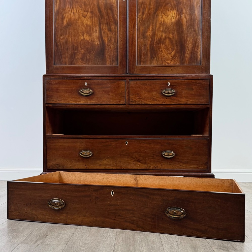  Antique 18th Century Linen Press Cupboard In Mahogany  View XI