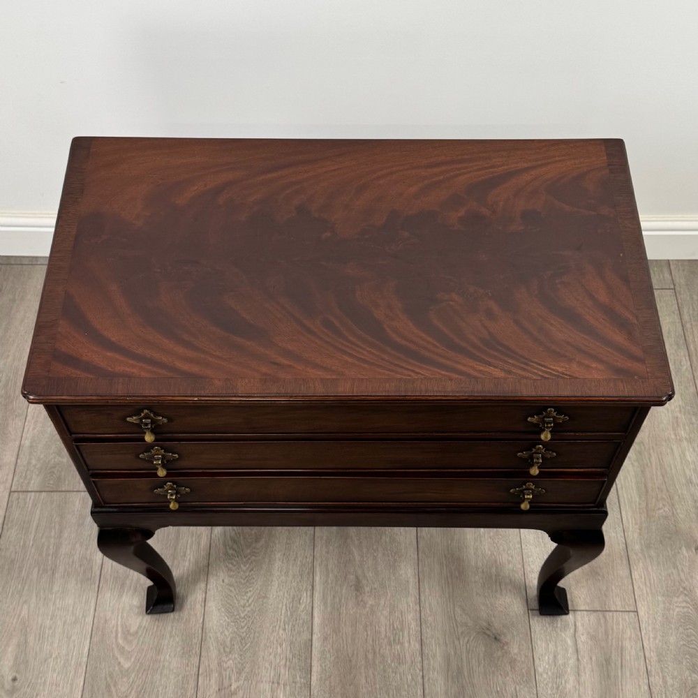  Antique 19th Century Small Chest Of Drawers In Mahogany  View IX