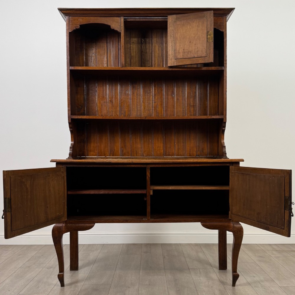  Antique 20th Century Good Quality Dresser In Oak View II