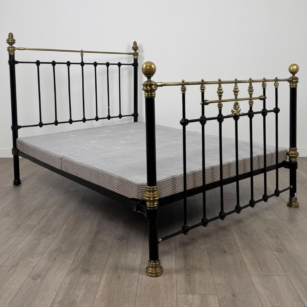  Antique 19th Century Fine Quality Brass And Iron King Size Bed  View II
