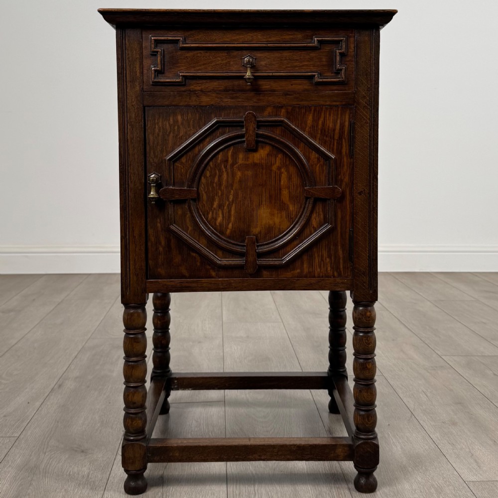 Antique 20th Century Jacobean Style Cabinet In Oak
