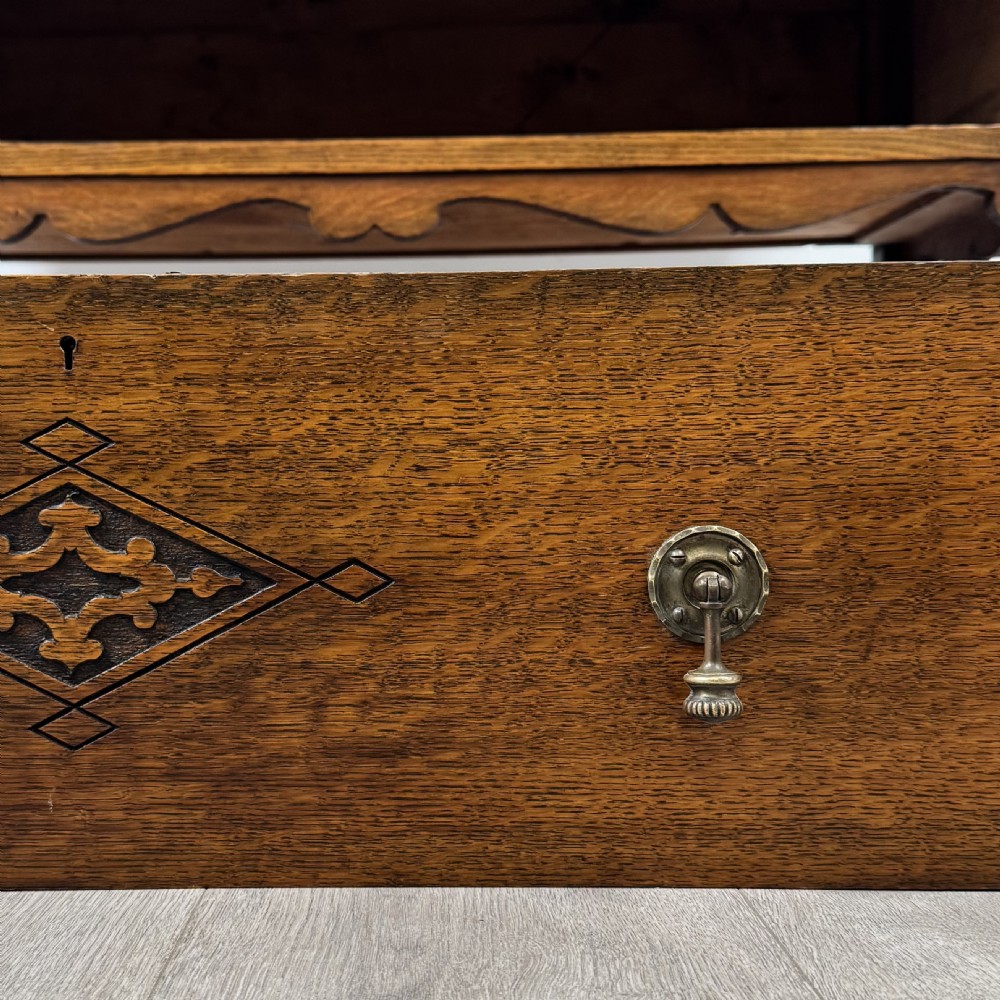 Antique 20th Century Good Quality Chest Of Drawers In Oak  View XII