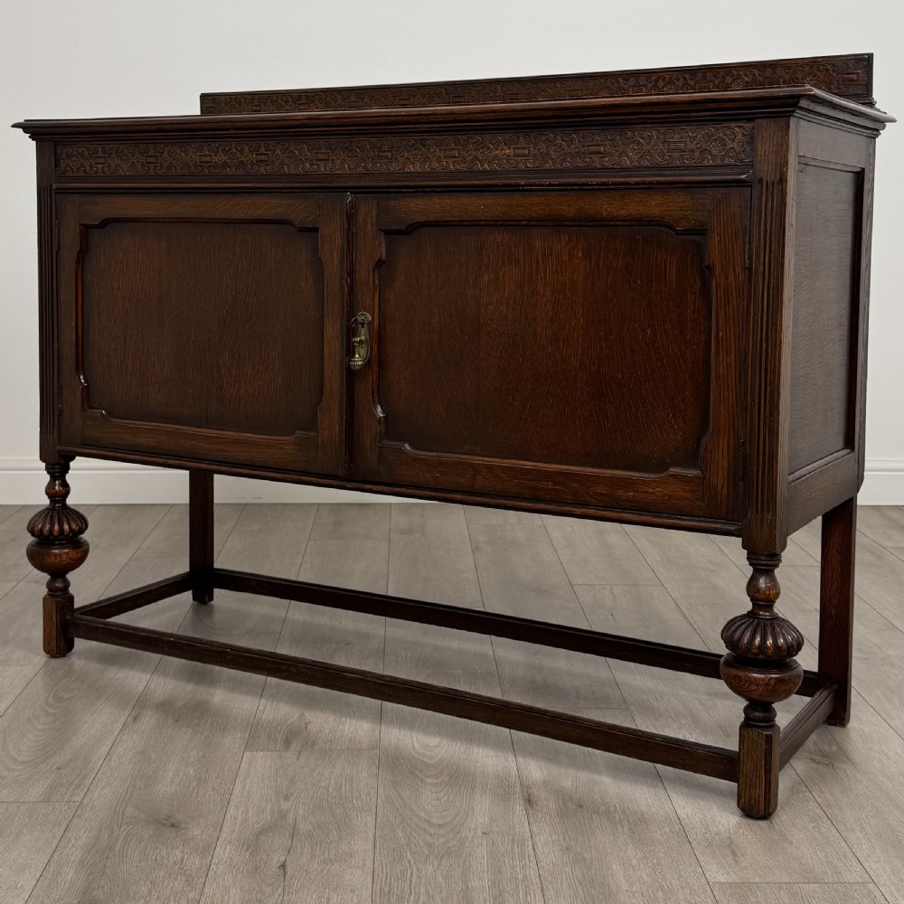  Antique 20th Century Fine Quality Fitted Sideboard In Oak View III