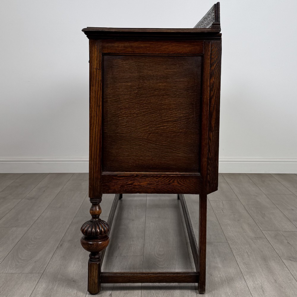  Antique 20th Century Fine Quality Fitted Sideboard In Oak View IV