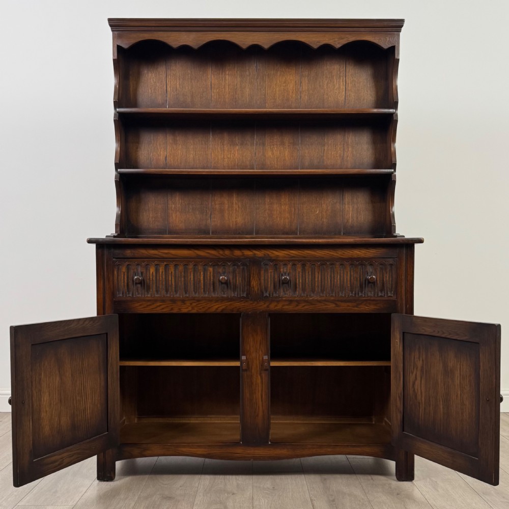 Antique 20th Century Linenfold Dresser In Oak  View II