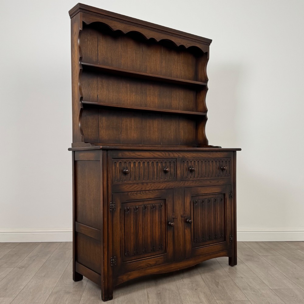 Antique 20th Century Linenfold Dresser In Oak  View IX