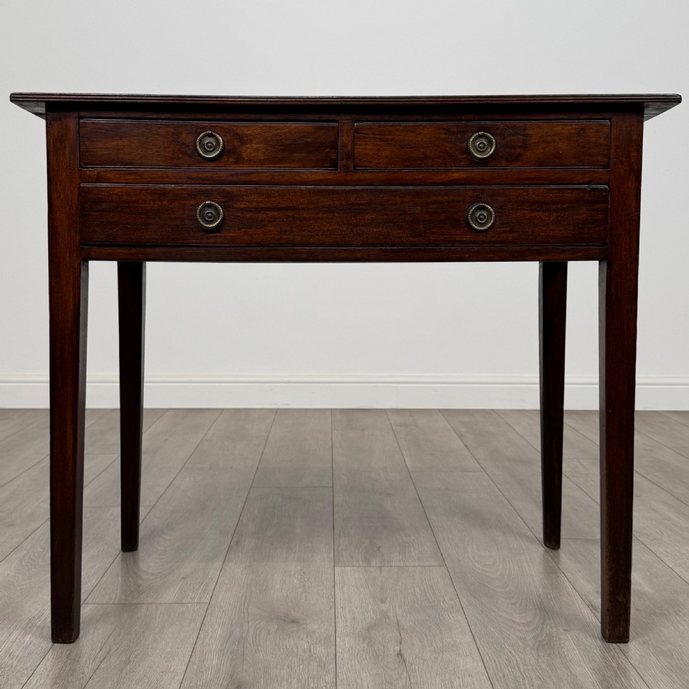 Antique 18th Century Good Quality Writing Table In Mahogany 