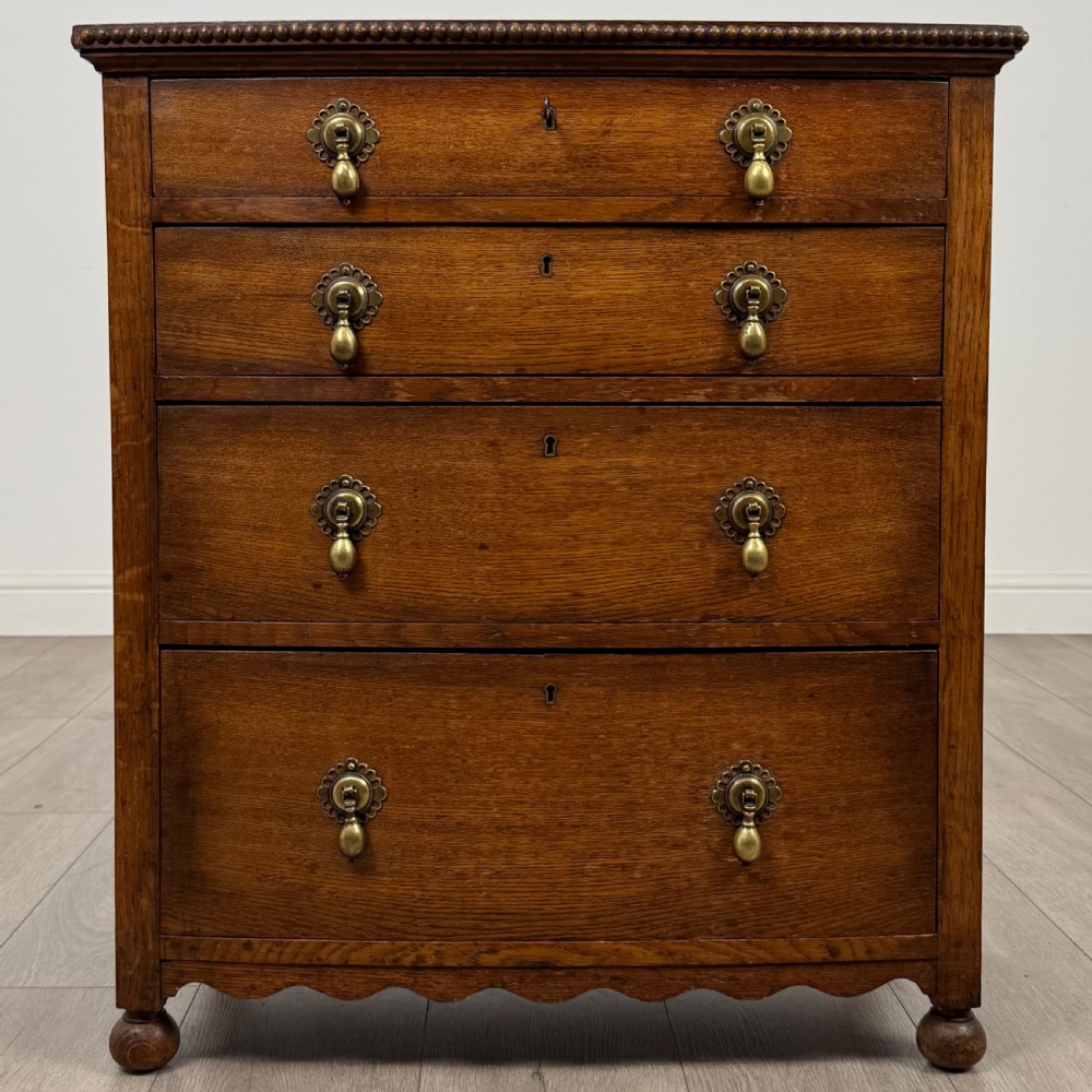  Antique 20th Century Small Bow Front Chest Of Drawers In Oak 