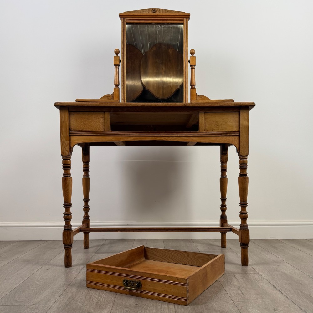 Antique 20th Century Fine Quality Dressing Table In Ash  View XI