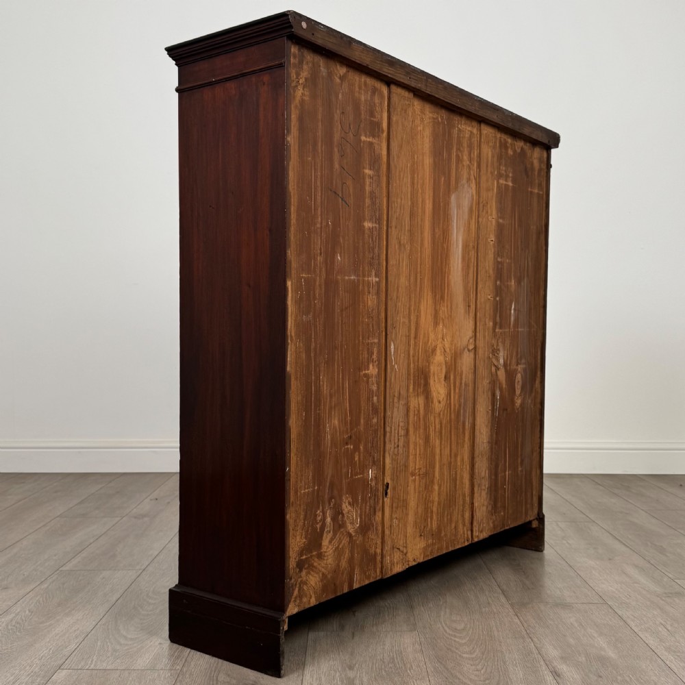 Antique 20th Century Good Quality Open Bookcase In Mahogany View V