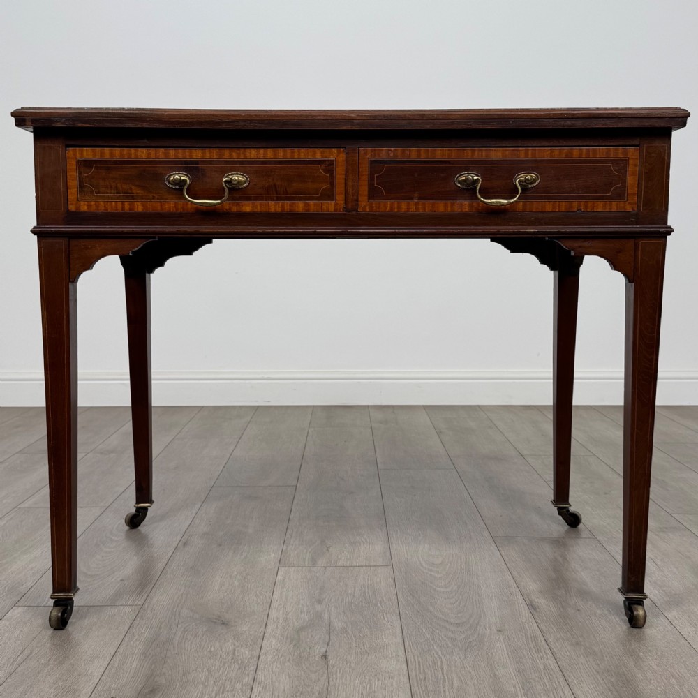Antique 19th Century Good Quality Writing Table In Mahogany 