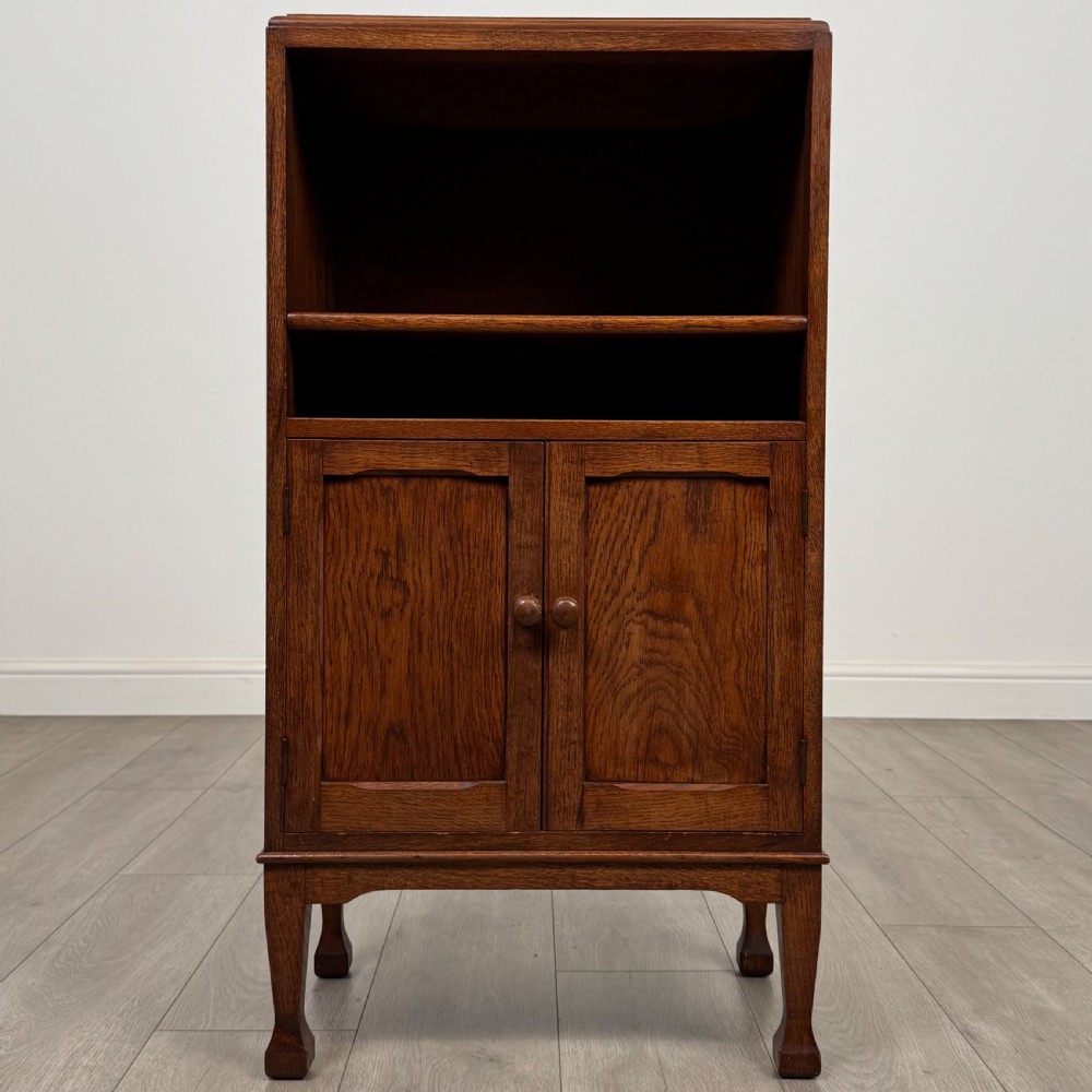 Antique 20th Century Good Quality Small Oak Cabinet 