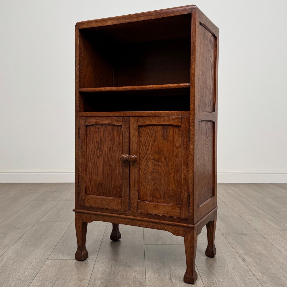 Antique 20th Century Good Quality Small Oak Cabinet  View III