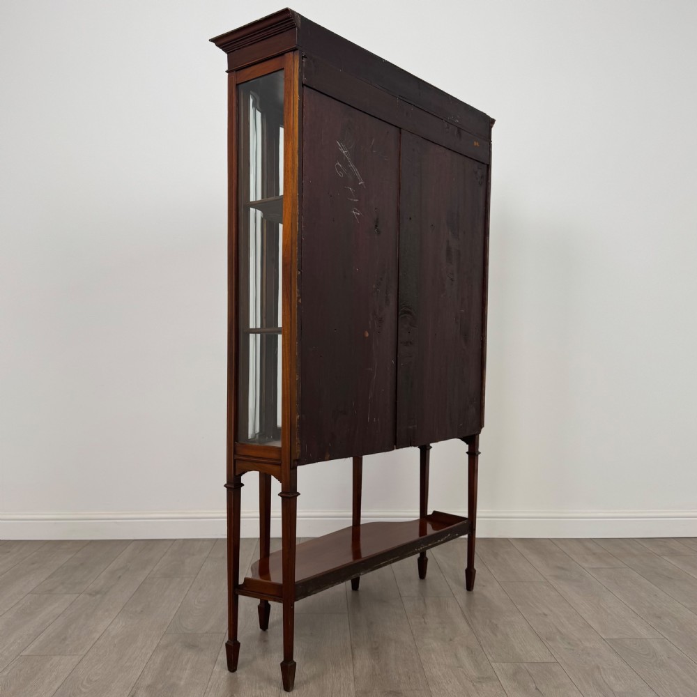 Antique 20th Century Fine Quality Mahogany Display Cabinet  View V