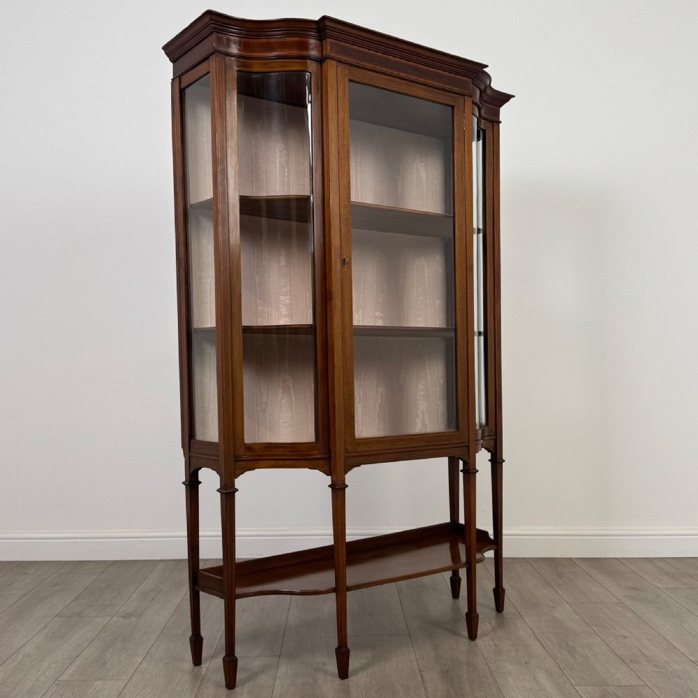 Antique 20th Century Fine Quality Mahogany Display Cabinet  View IX