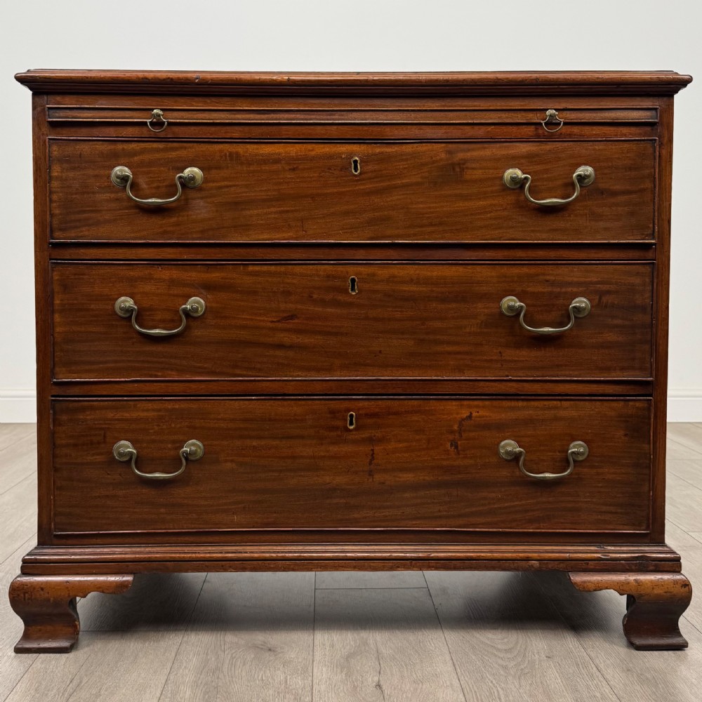 Antique 18th Century Fine Quality Mahogany Chest Of Drawers