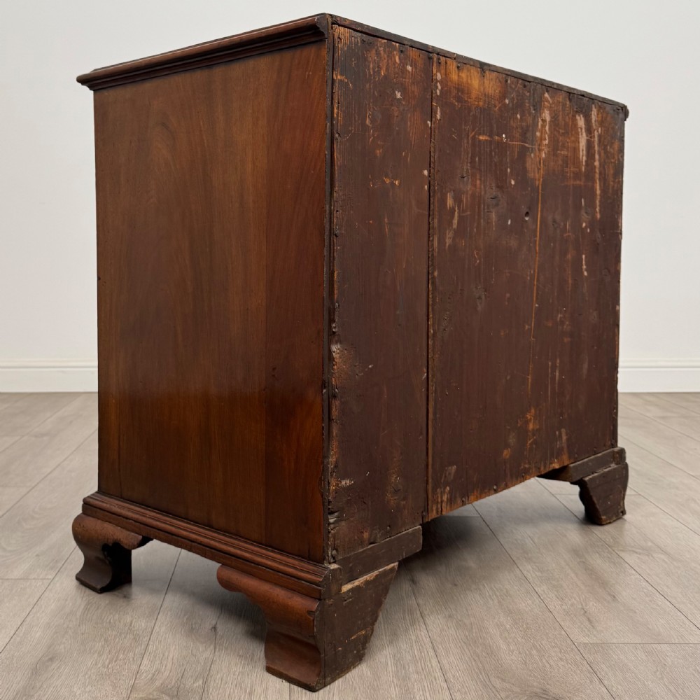 Antique 18th Century Fine Quality Mahogany Chest Of Drawers View V