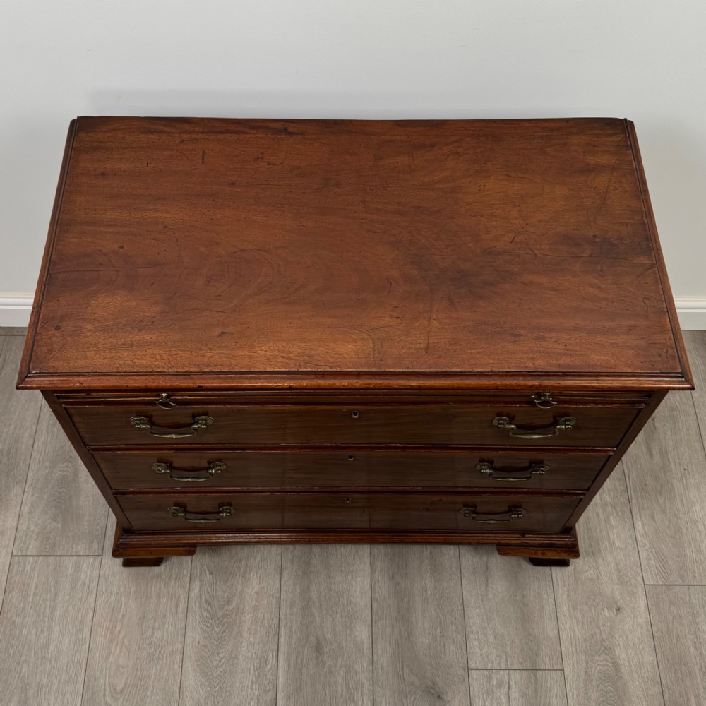 Antique 18th Century Fine Quality Mahogany Chest Of Drawers View X