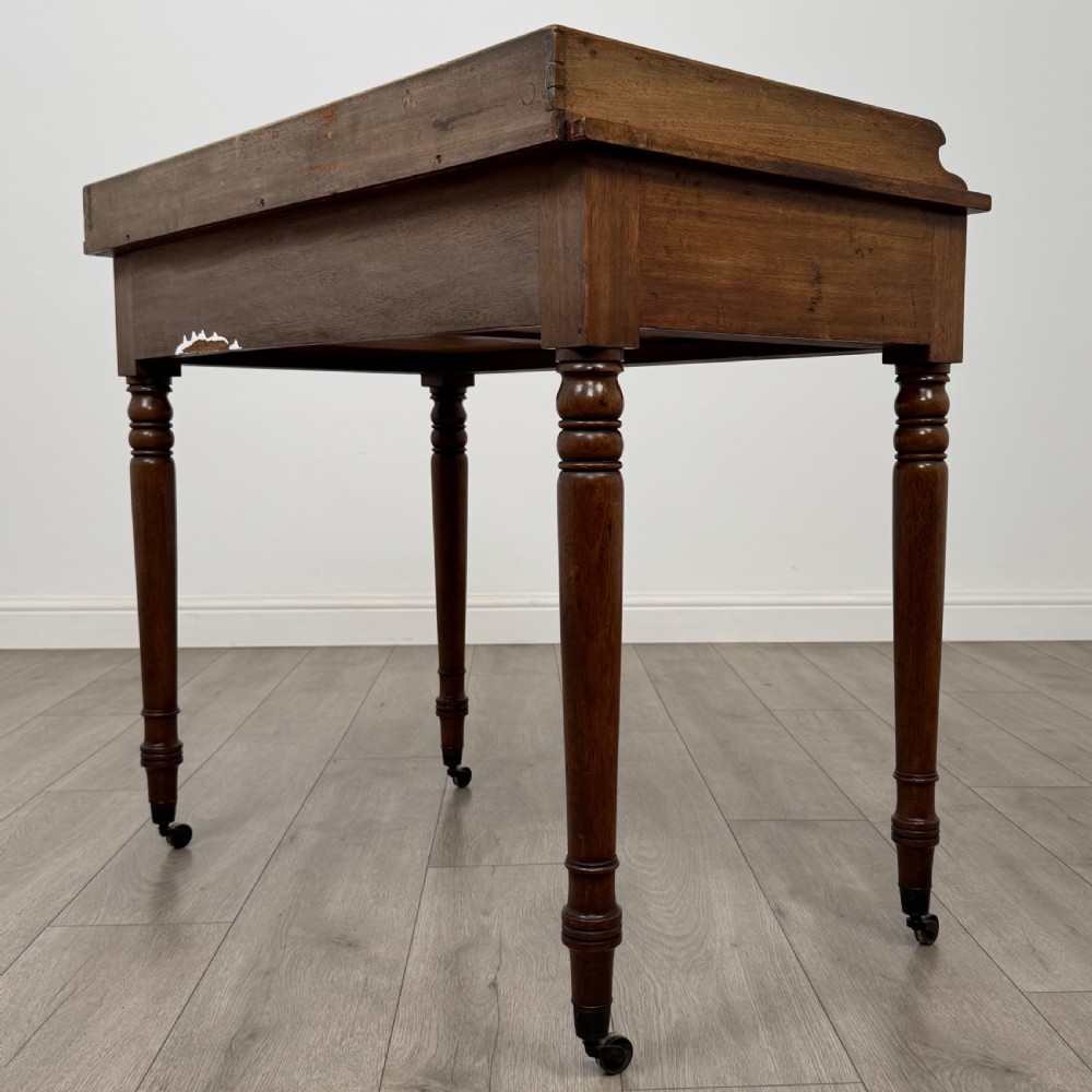 Antique 18th Century Good Quality Writing Table In Mahogany  View VII