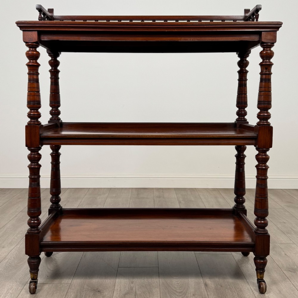  Antique 20th Century Fine Quality Buffet In Walnut 
