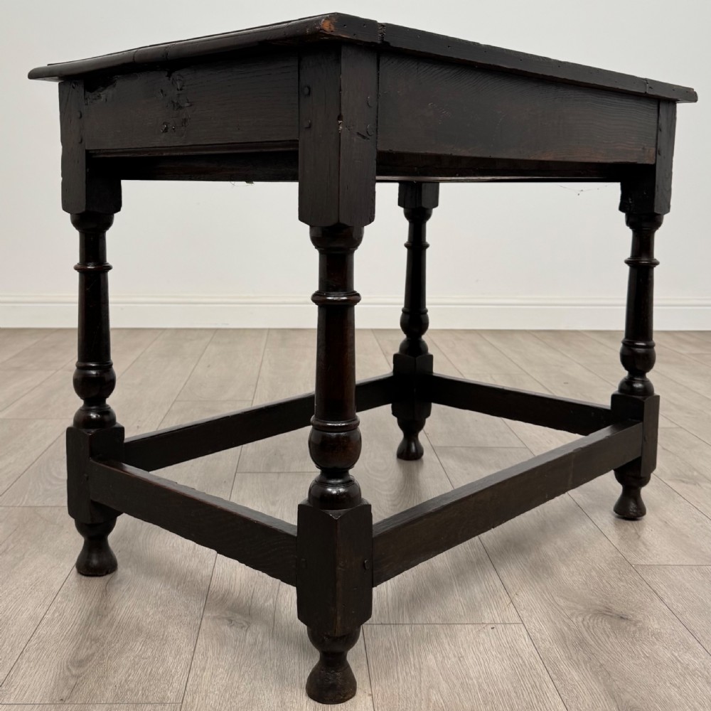 Antique 18th Century Good Quality Side Table In Oak View IV