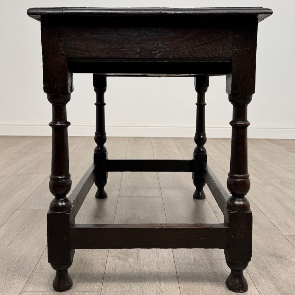 Antique 18th Century Good Quality Side Table In Oak View VII