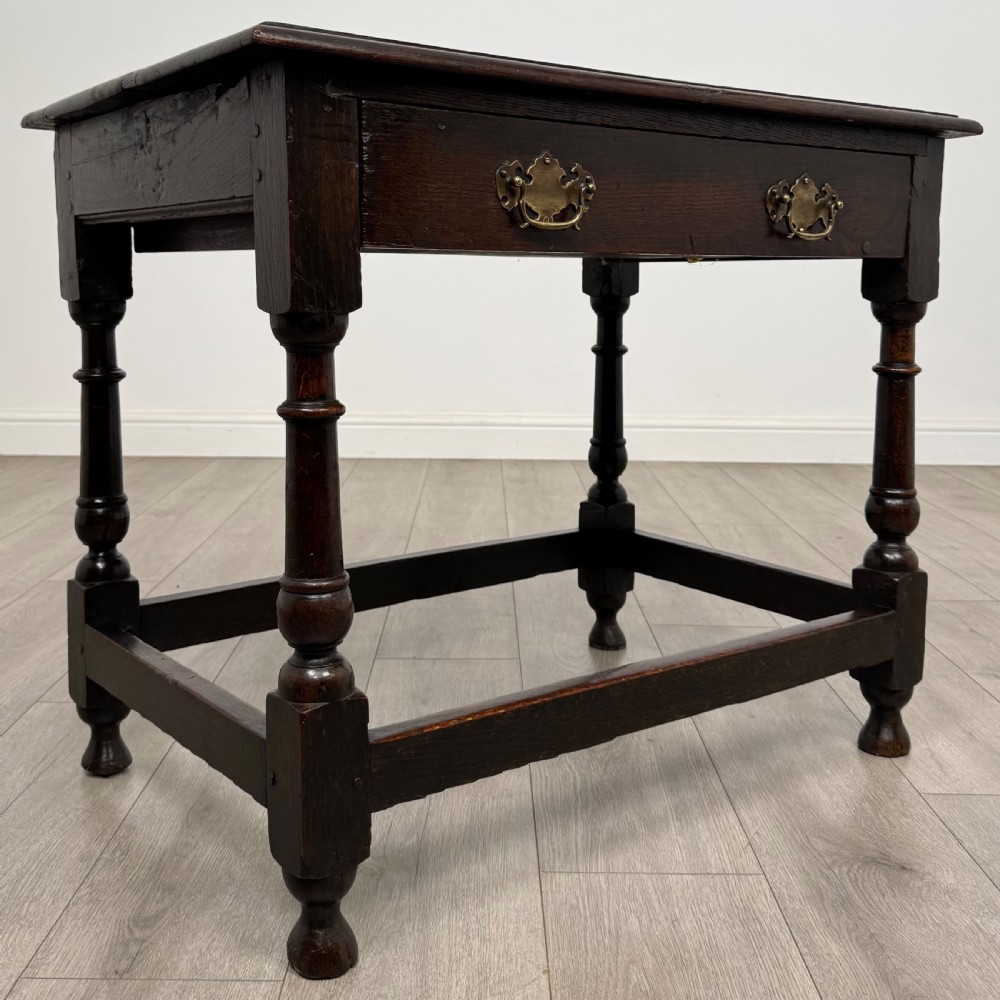 Antique 18th Century Good Quality Side Table In Oak View VIII