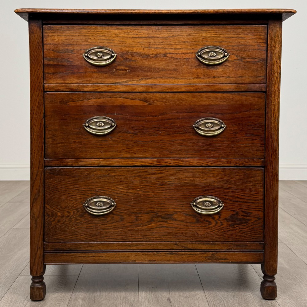 Antique 19th Century Small Chest Of Drawers In Oak