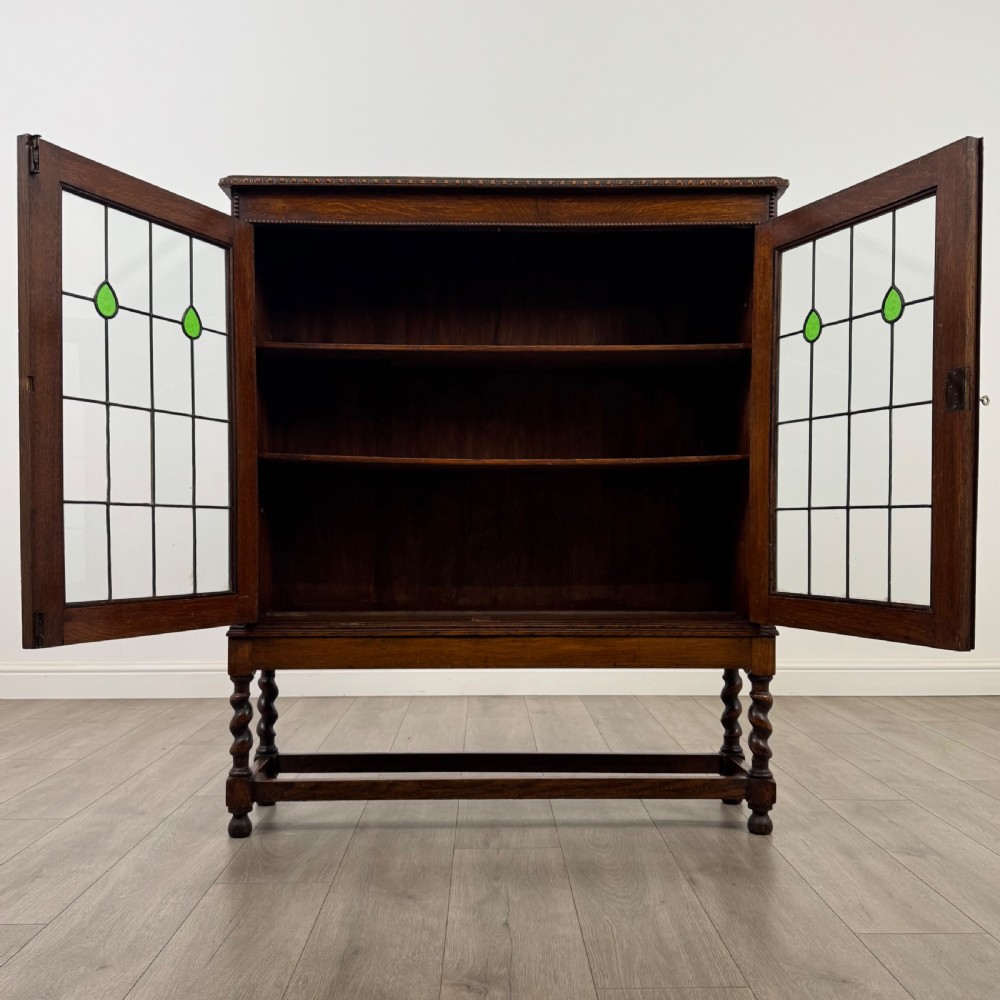 Antique 20th Century Good Quality Display Cabinet In Oak  View II