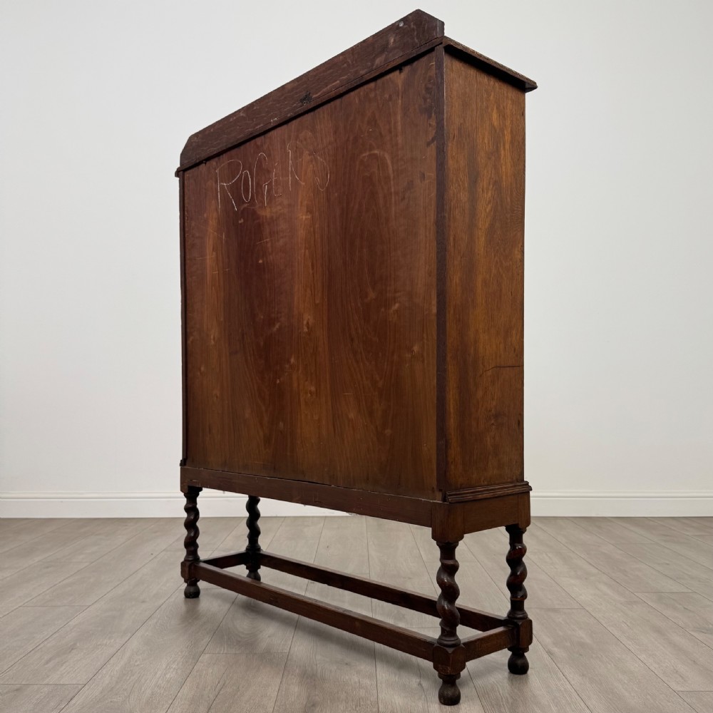 Antique 20th Century Good Quality Display Cabinet In Oak  View VIII