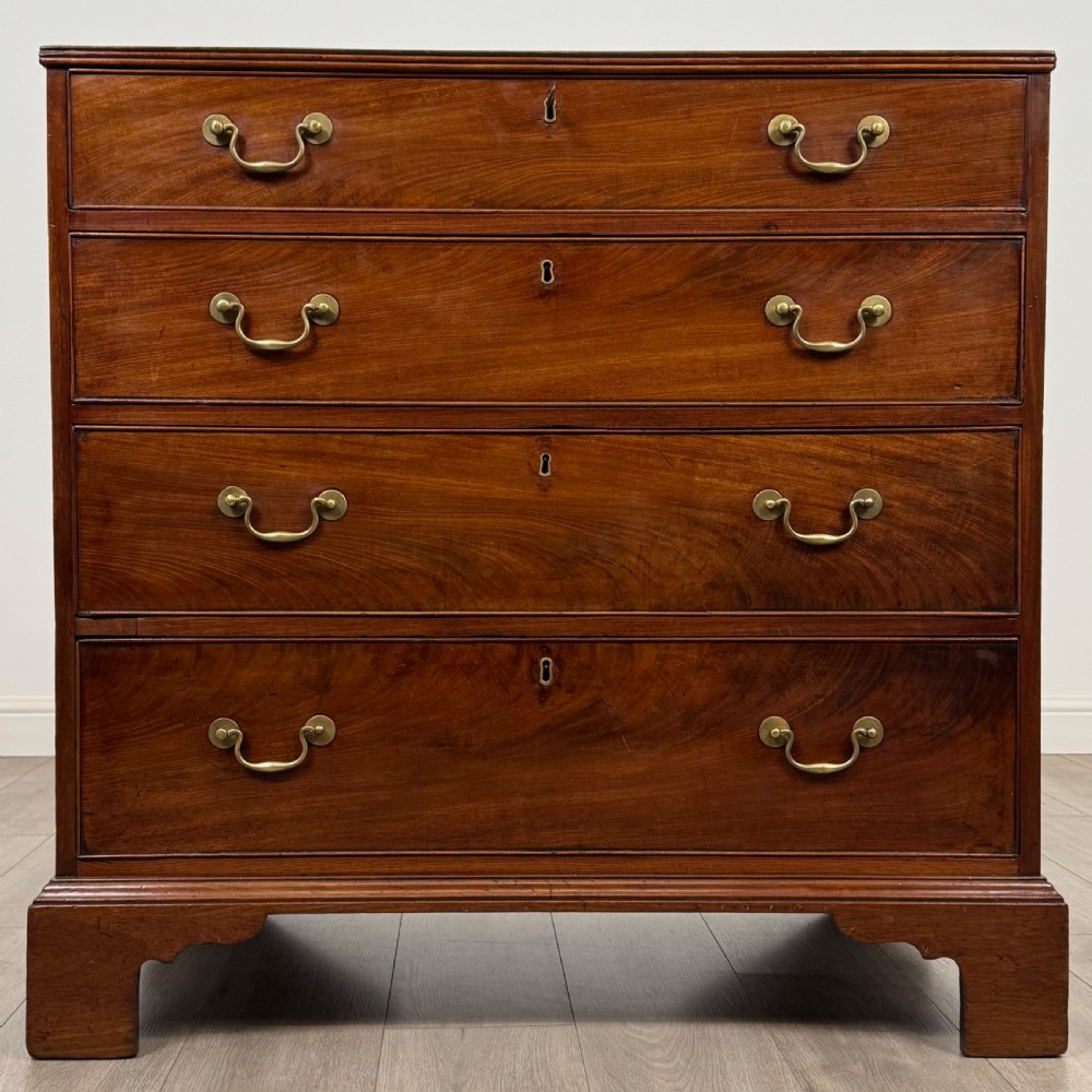 Antique 18th Century Good Quality Mahogany Chest Of Drawers