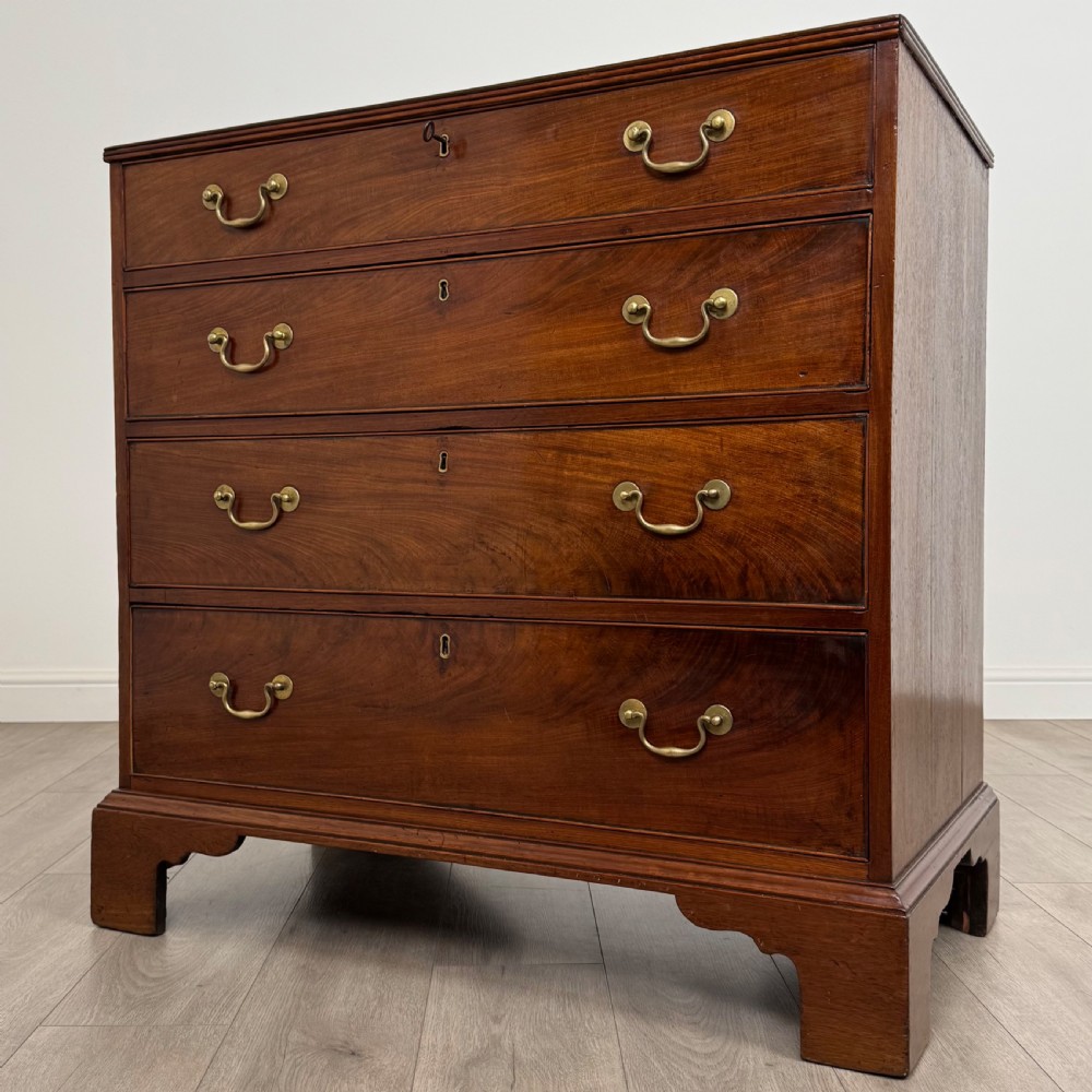 Antique 18th Century Good Quality Mahogany Chest Of Drawers View II