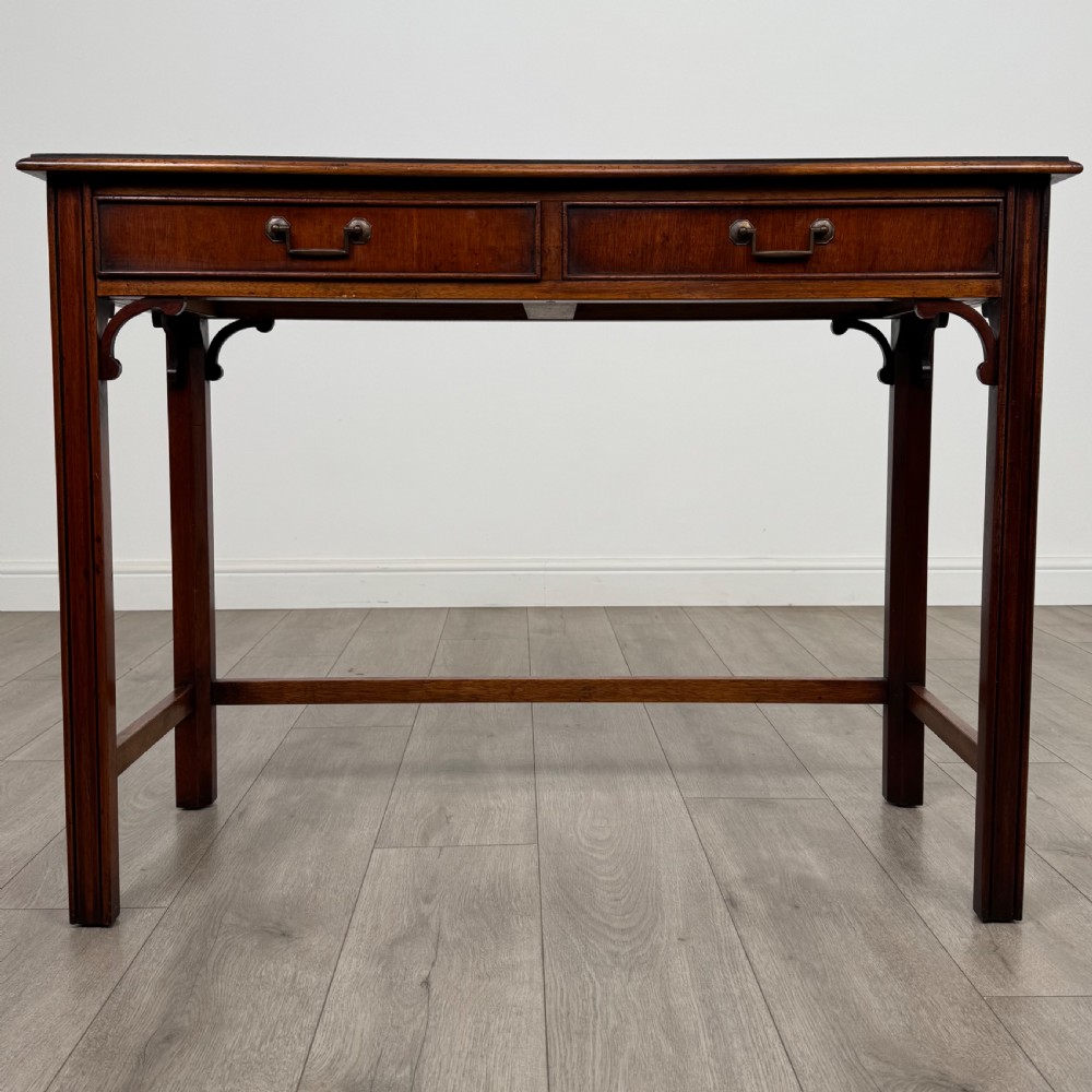 Antique 20th Century Good Quality Writing Table In Mahogany 