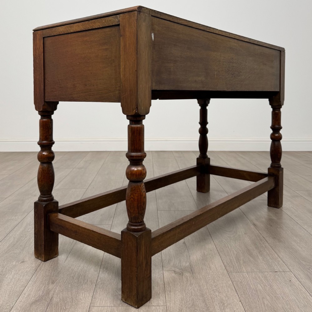 Antique 20th Century Good Quality Side Table In Oak View IV