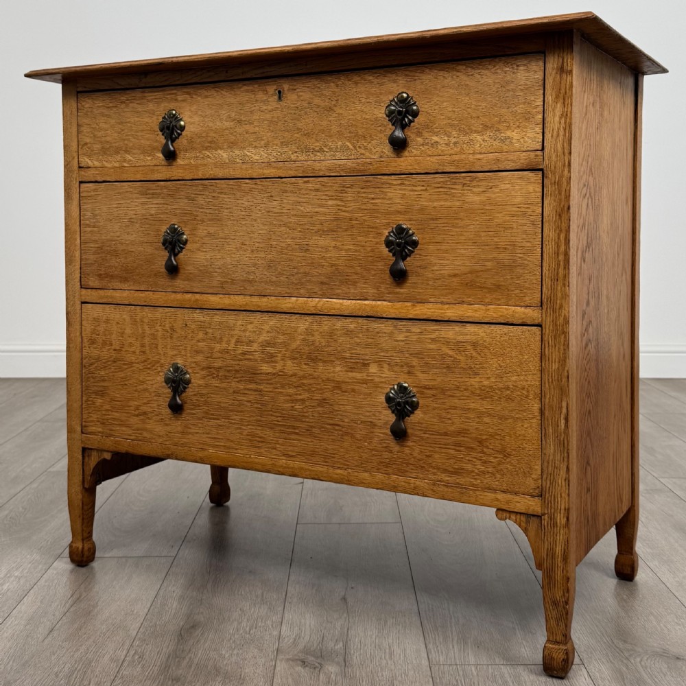 Antique 20th Century Good Quality Golden Oak Chest Of Drawers View II