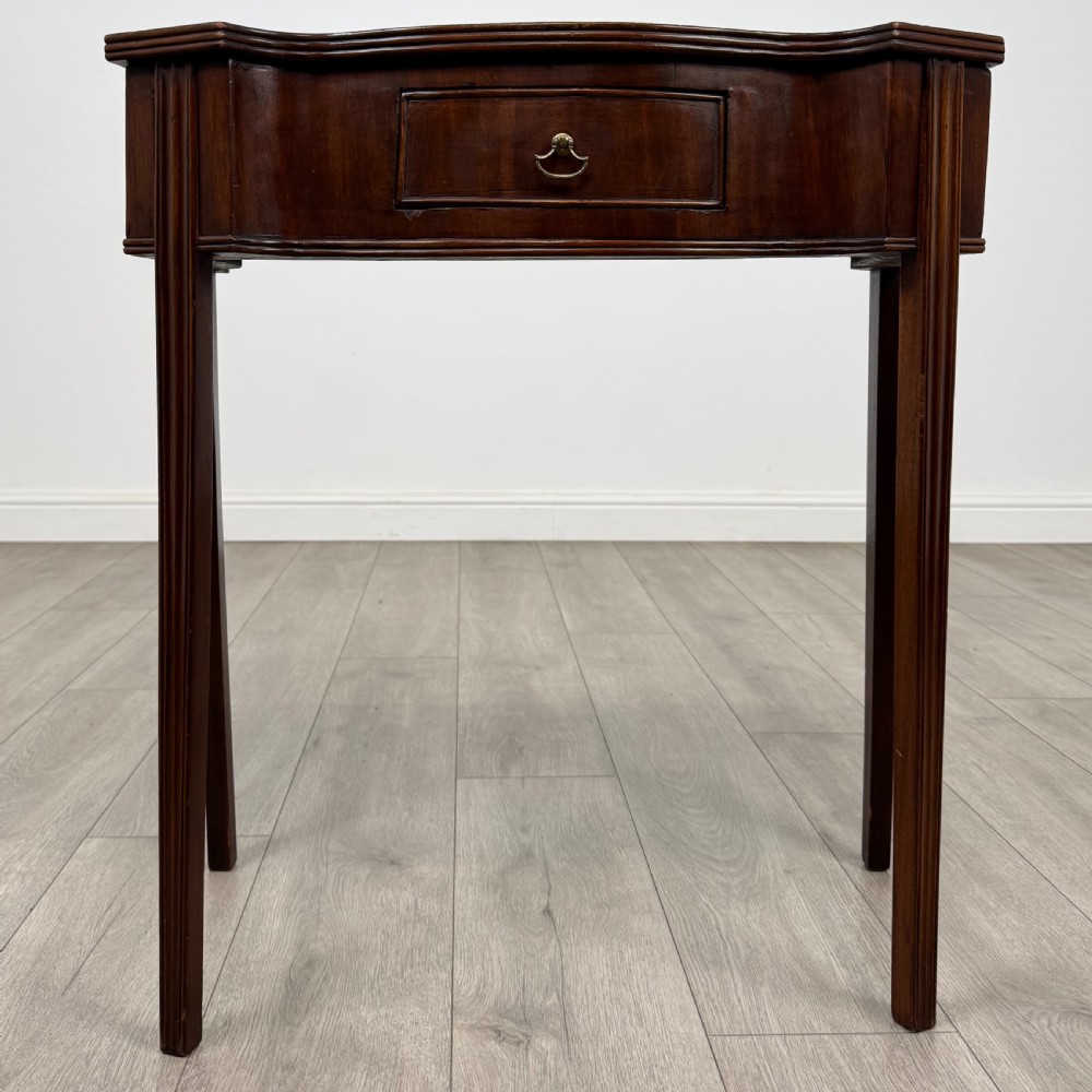 Antique 20th Century Small Mahogany Side Table 