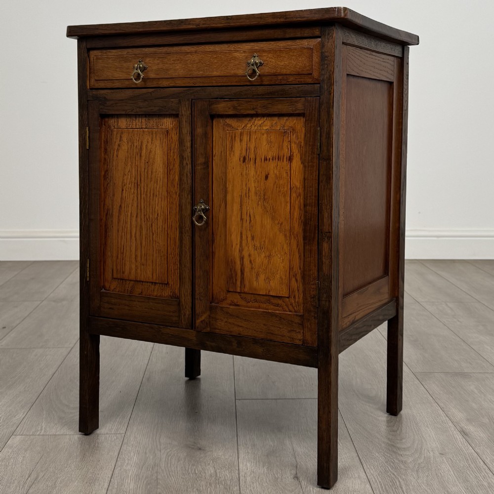  Antique 20th Century Good Quality Small Oak Cupboard  View III