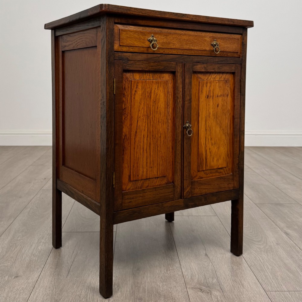  Antique 20th Century Good Quality Small Oak Cupboard  View IX