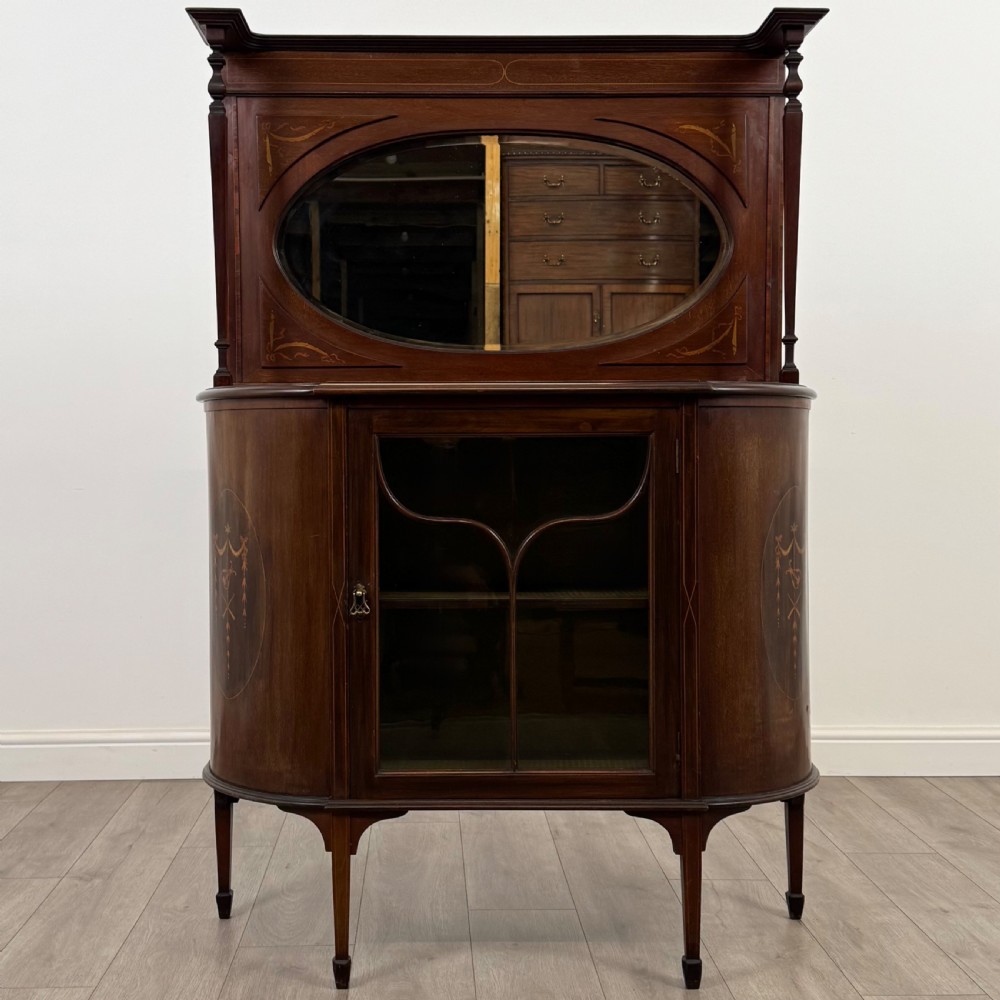 Antique 20th Century Inlaid Mirror Back Sideboard In Mahogany 