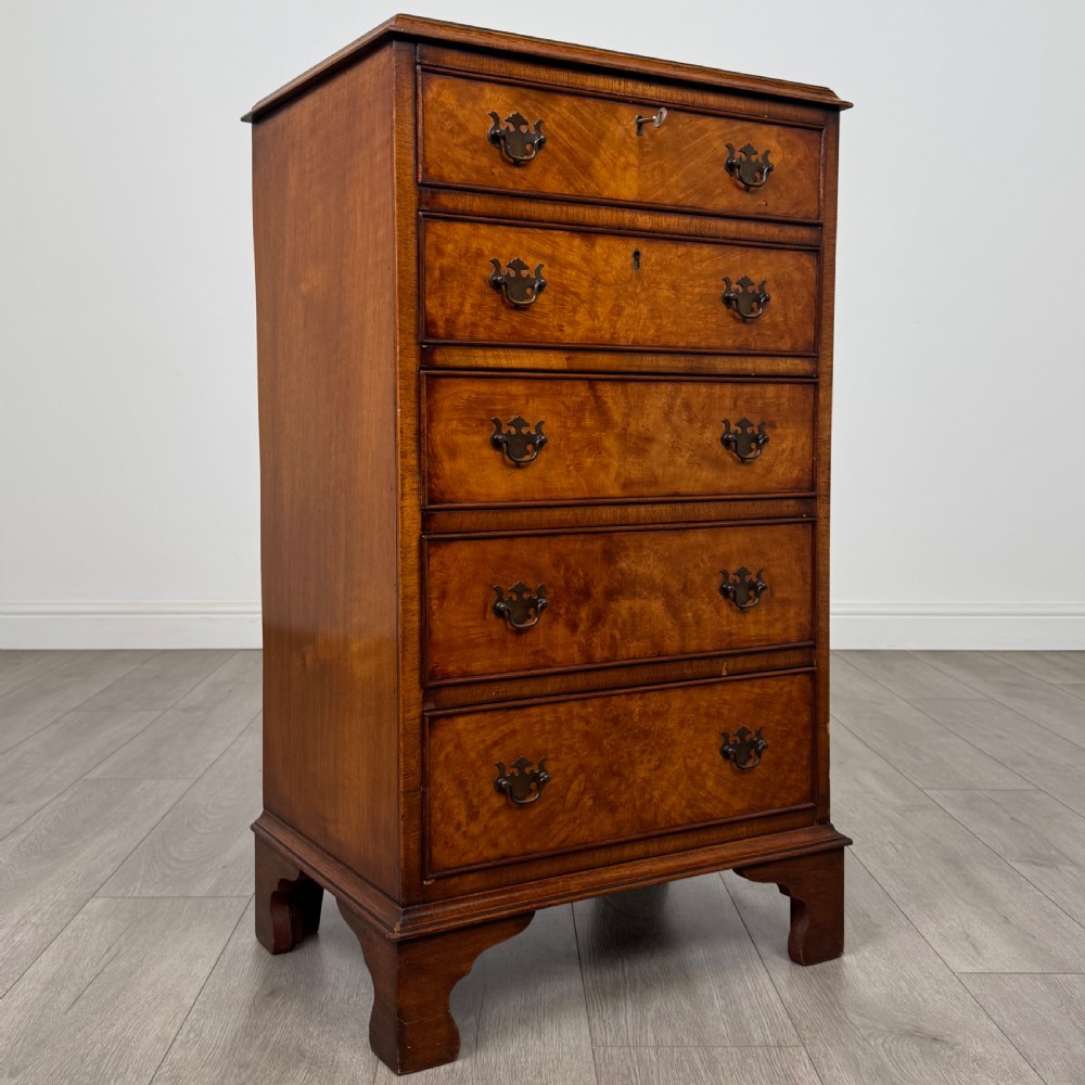 Antique 20th Century Chest Of Drawers In Burr Walnut View VIII