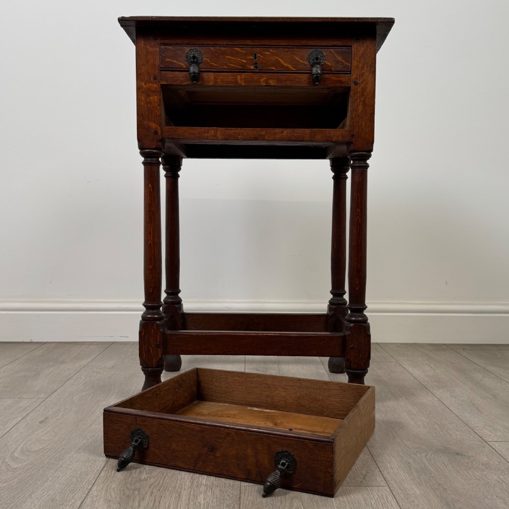 Antique 19th Century Small Oak Side Table Of Good Quality  View X