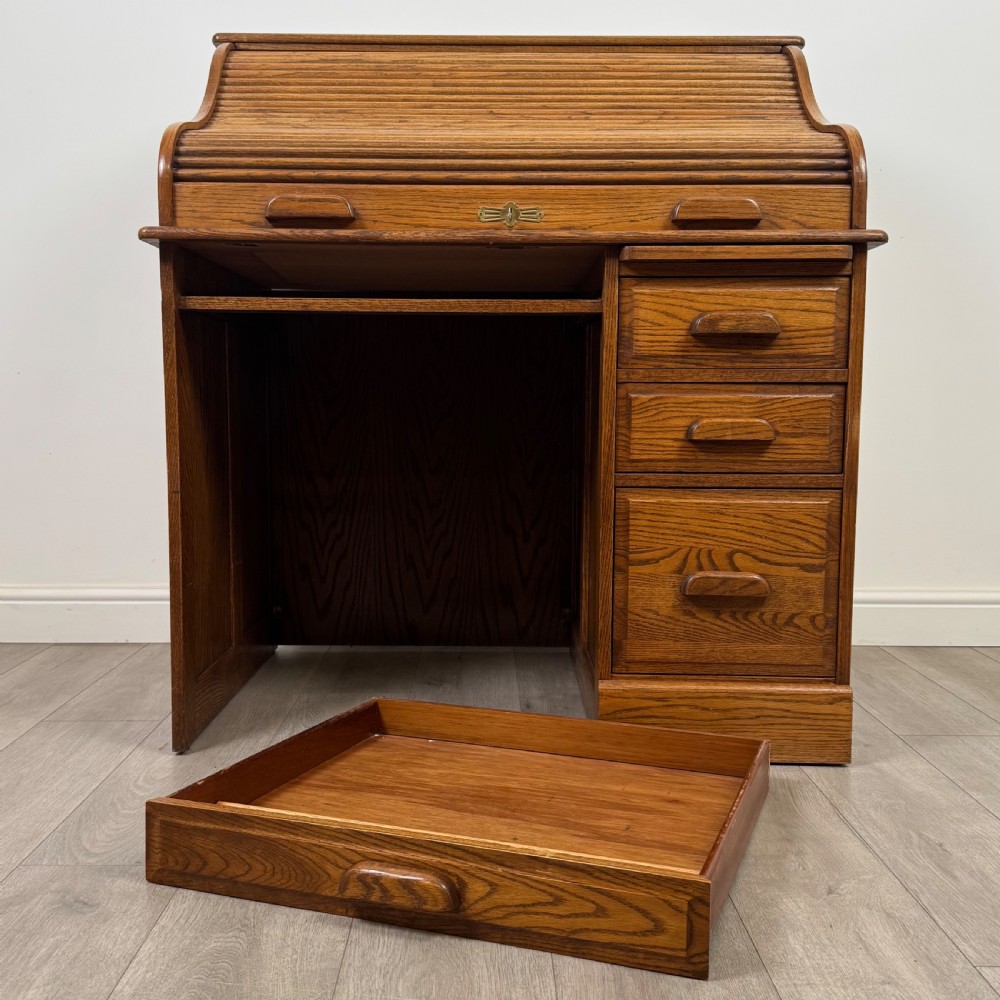 Antique 20th Century Good Quality Golden Oak Roll Top Desk  View XII