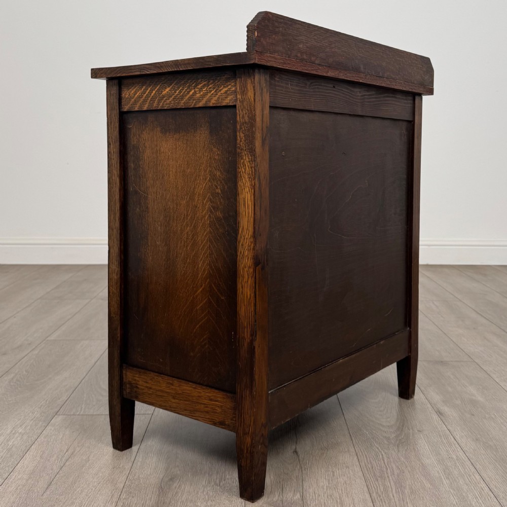 Antique 20th Century Good Quality Small Oak Cupboard  View V