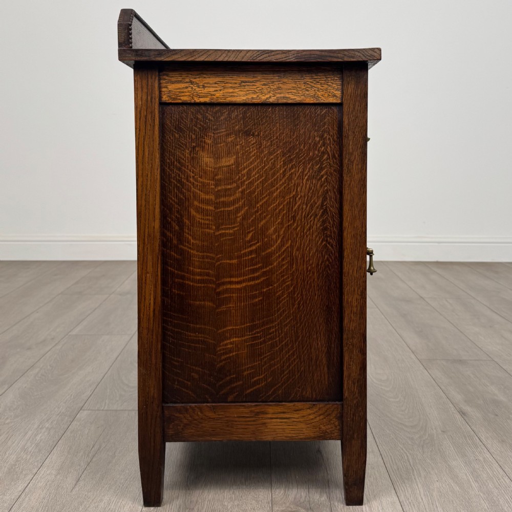 Antique 20th Century Good Quality Small Oak Cupboard  View VIII