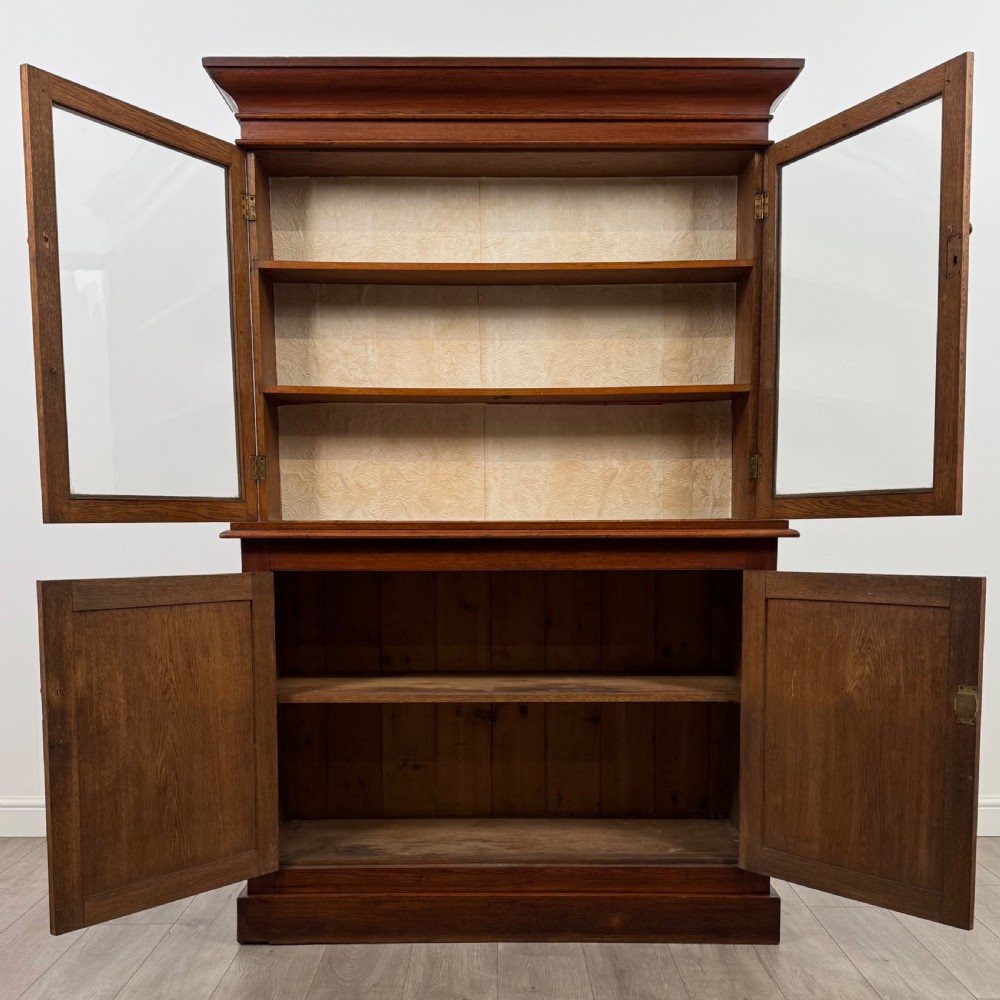 Antique 19th Century Fine Quality Glazed Bookcase In Oak  View III