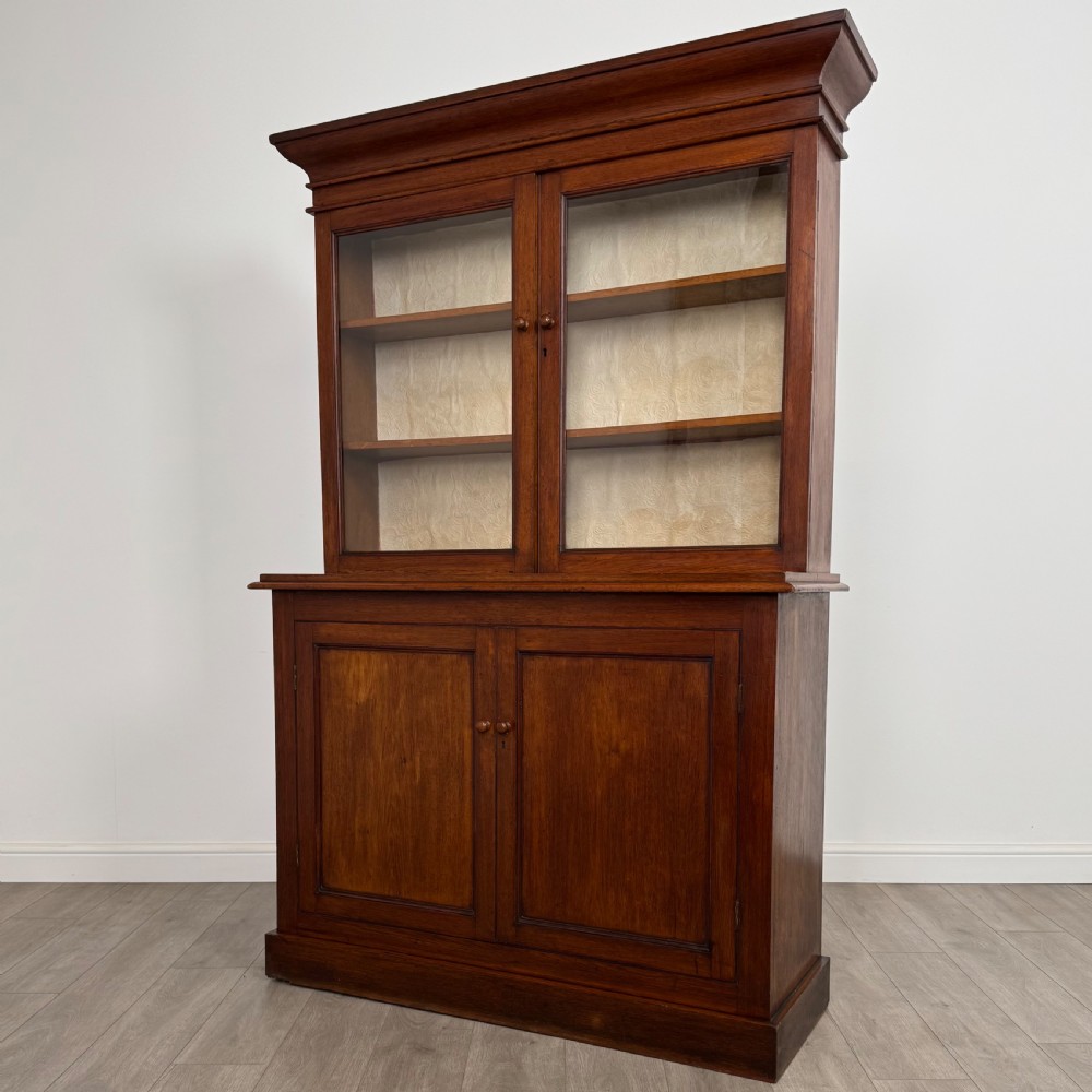 Antique 19th Century Fine Quality Glazed Bookcase In Oak  View IV