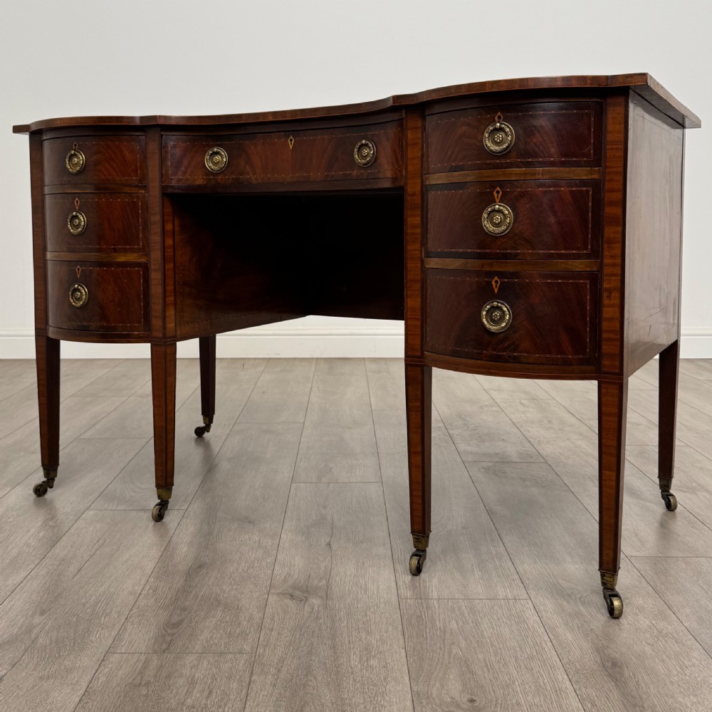 Antique 20th Century Unique Kneehole Desk In Mahogany View II