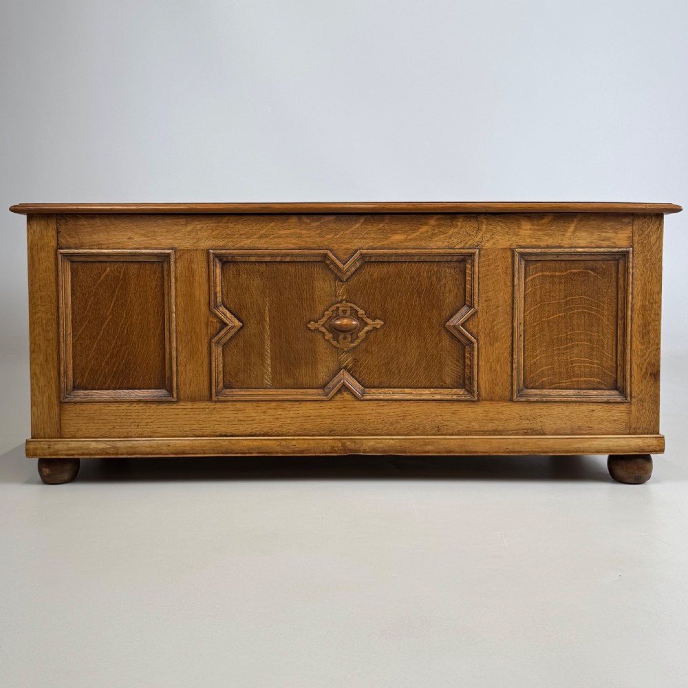 Antique 20th Century Jacobean Style Blanket Box In Golden Oak