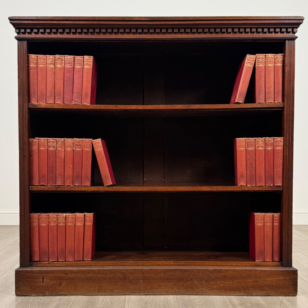  Antique 20th Century Good Quality Open Bookcase In Mahogany 